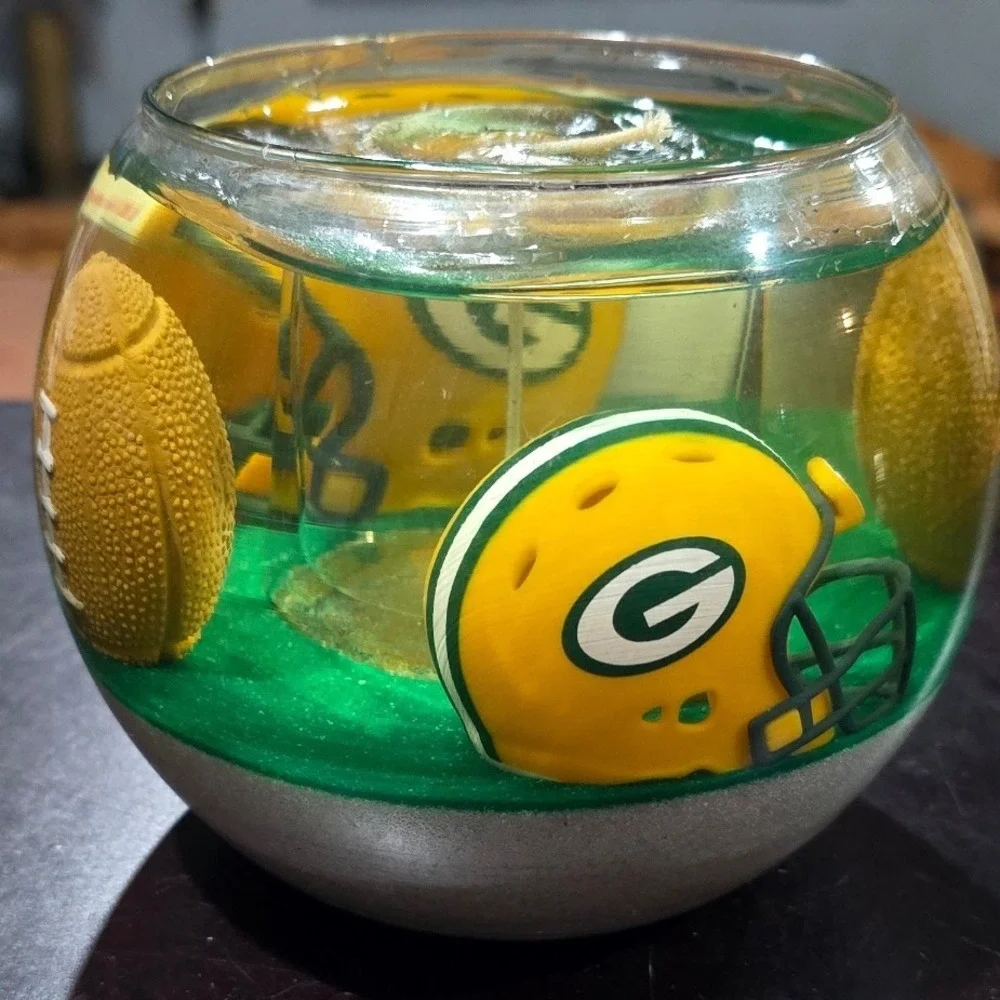 Green Bay Packers Gel Candle Art Burning Expressions NFL Football Helmet Decor